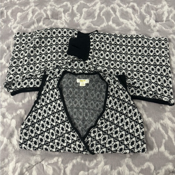 Anthropologie Maeve 2-Pc Shrug Seater Set - Picture 8 of 8